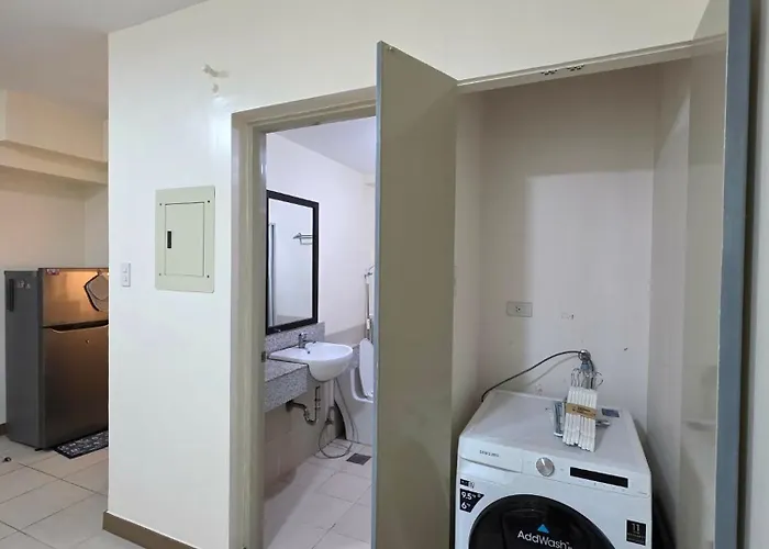 Infina Towers 2 Bedroom W Balcony In Quezon *